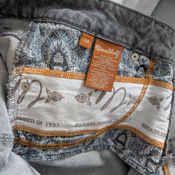 Miraclebody by Miraclesuit Shaping bootcut jeans Gray size 12 Embellished pocket - Picture 8 of 9